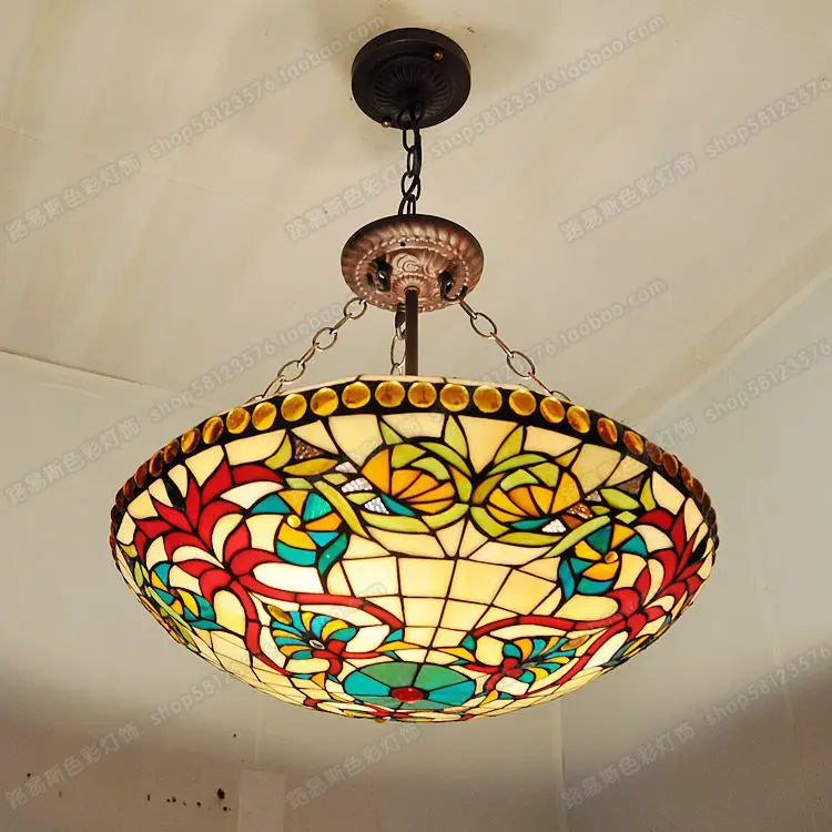 European decorative chandelier for bar and restaurant