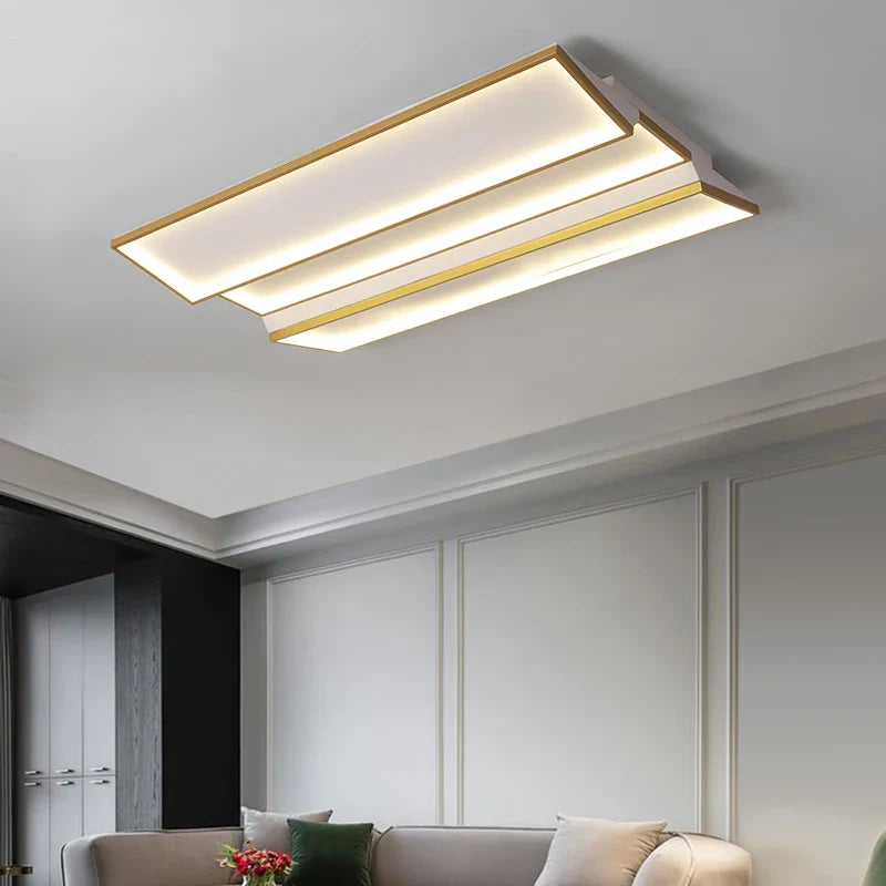 Elegant and warm contemporary chandelier