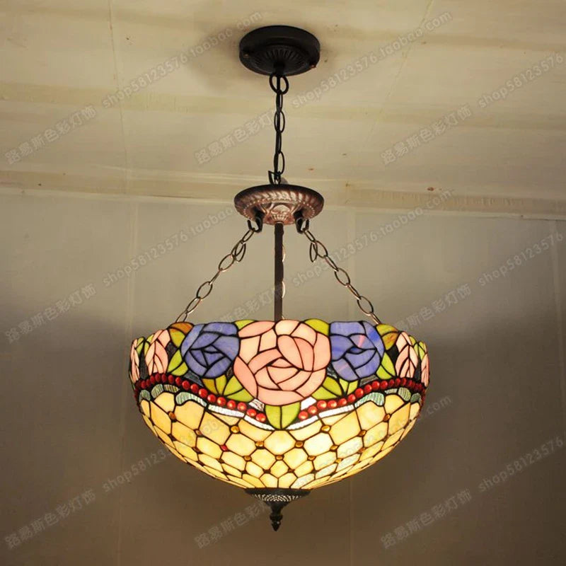 Anti-American chandelier for modern coffee bars and restaurants