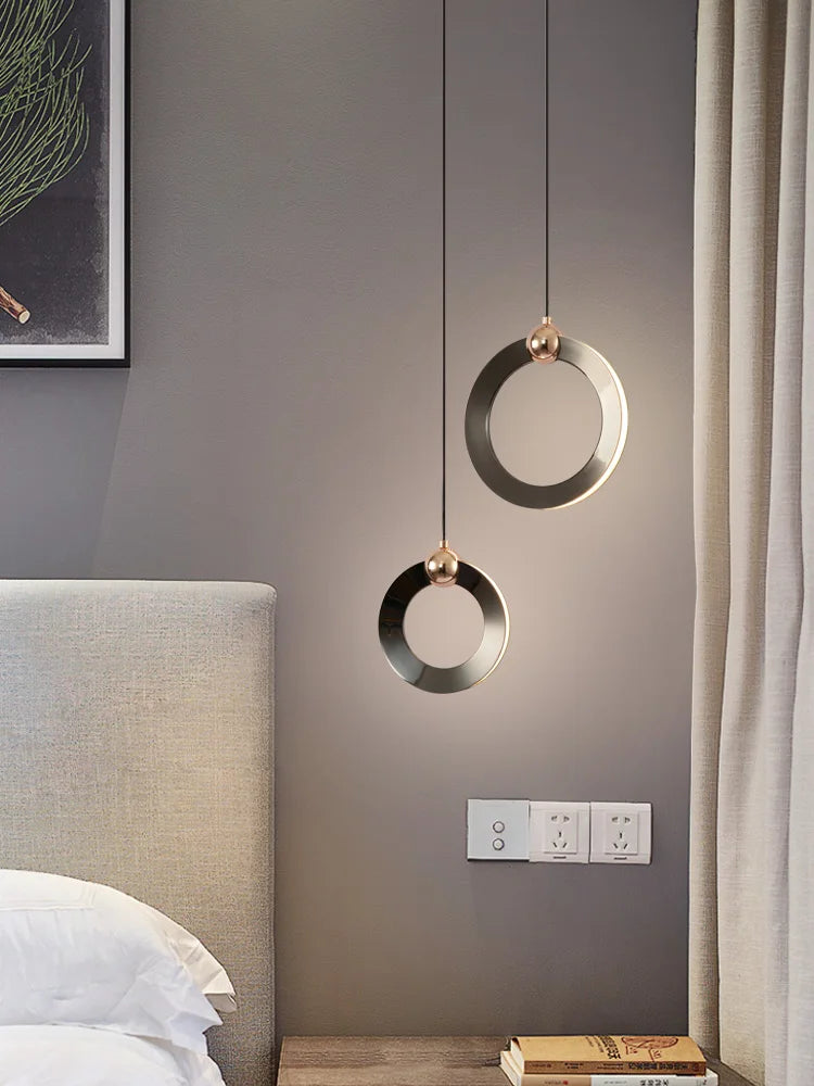 Minimalist Italian chandelier for refined and elegant spaces