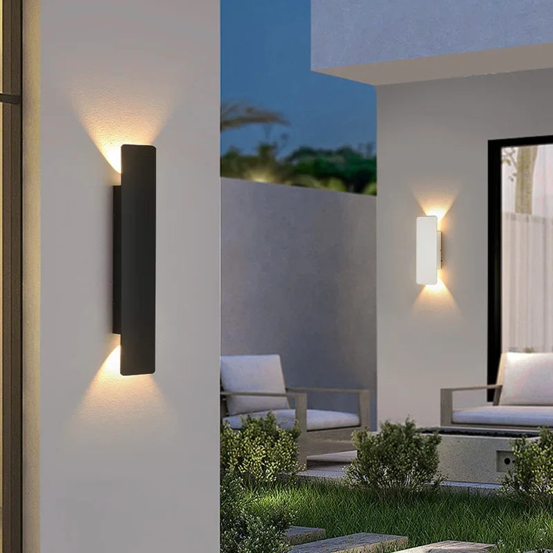 LED Aluminum Wall Sconce – Elegant Vertical Design and IP65 Waterproof Outdoor Light
