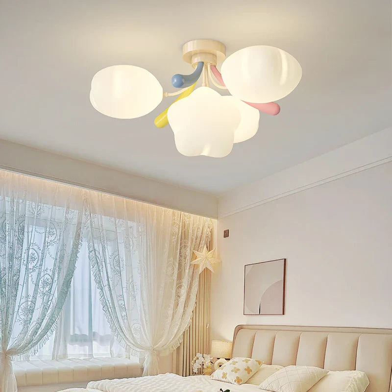Romantic colorful star chandelier for kids' lighting