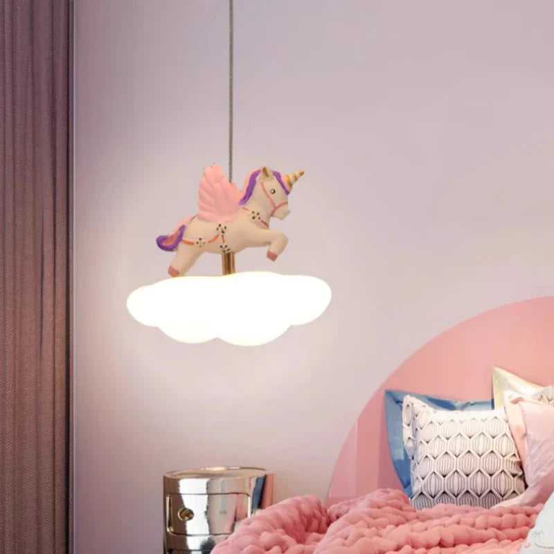 Colorful chandelier for a romantic and warm children's bedroom