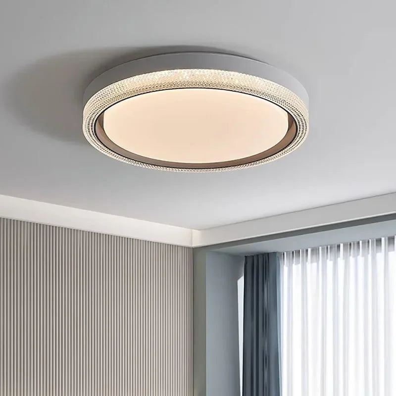 Modern chandelier for a chic ambiance
