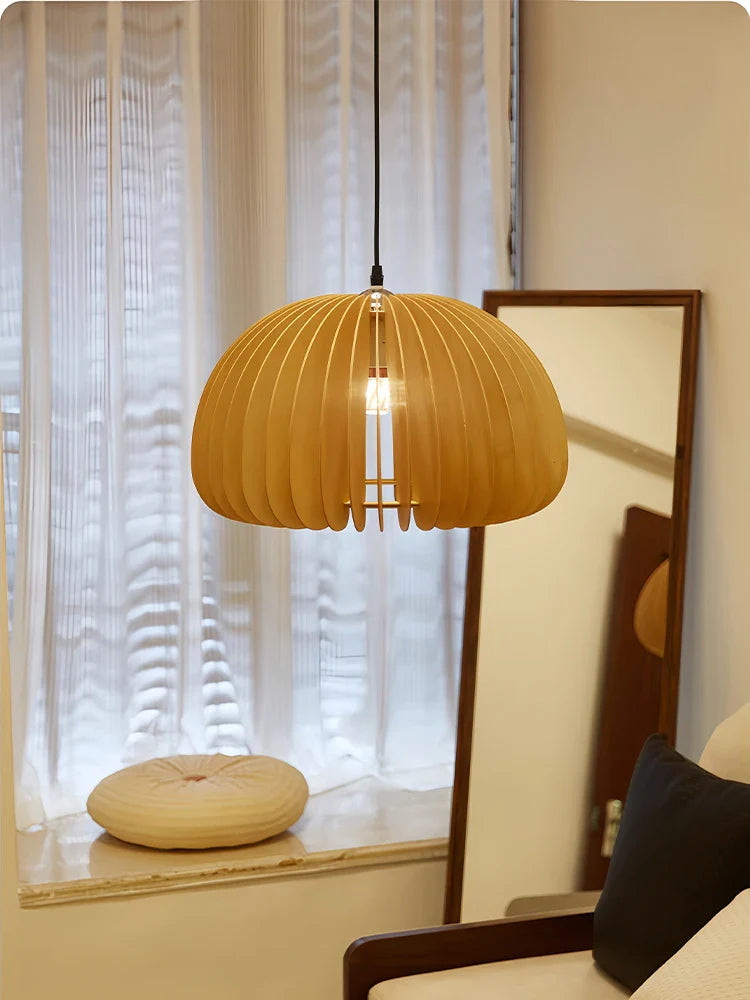 Retro Japanese-style wooden chandelier for creative decoration