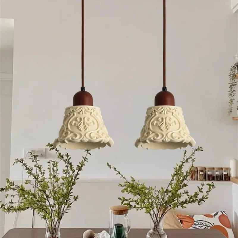 Creative Antique Resin Chandelier for Retro Decoration