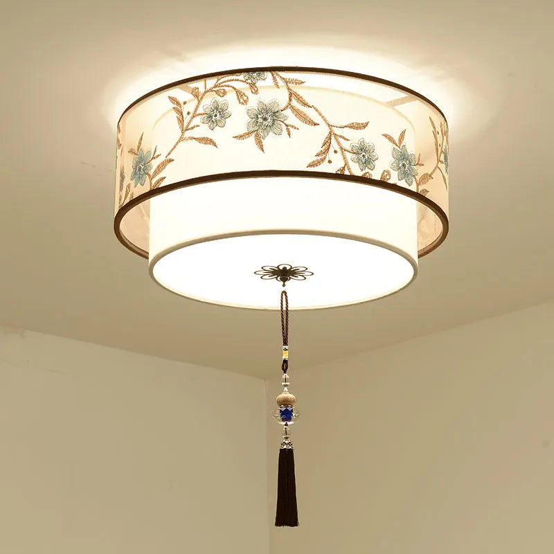 Retro Chinese luminous elegance