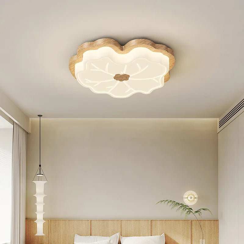 Creative tree leaf-shaped modern wood-look chandelier