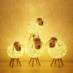 Lampe veilleuse en forme de mouton féerique