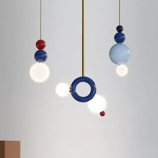 Suspension Ginna Métal Et Boules Colorées Luminaire Chambre